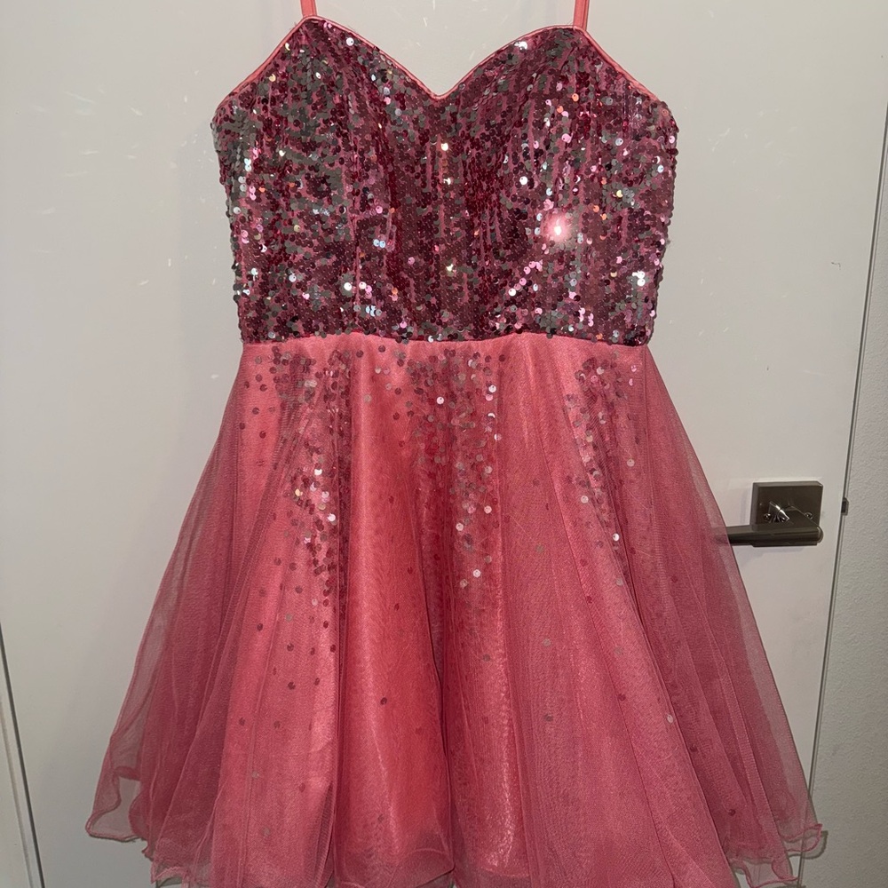 Pink Embellished A-line Mini Dress with Spaghetti Straps for Prom